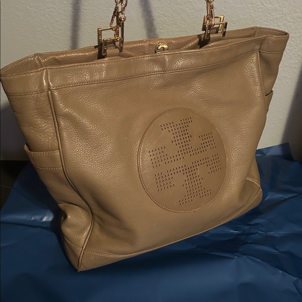 Tory Burch Gold and Brown Tote Bag - Picture 13 of 13